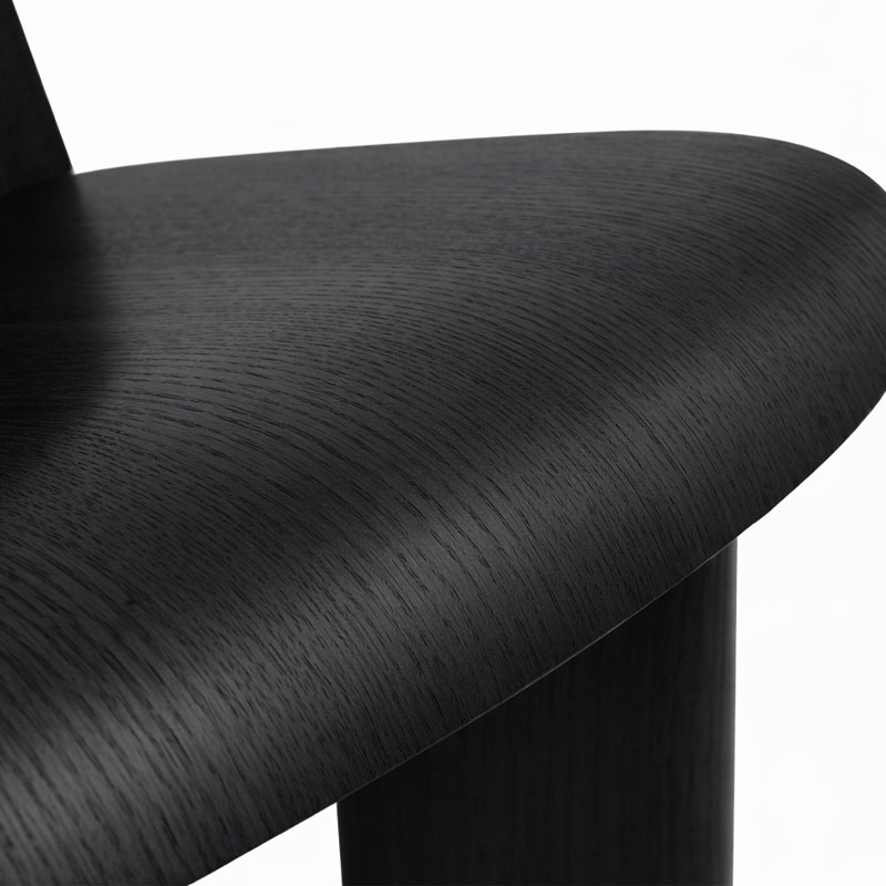 Angers Nantes Cholet Paris Bordeaux Rennes Mans Laval Icones Hay Scandinave Fauteuil bois Chisel Chêne noir Andreas Bergsaker 1