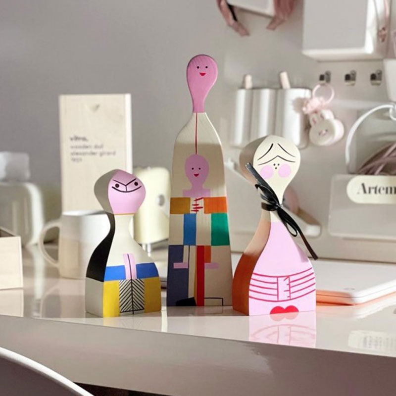 Angers Nantes Paris Bordeaux Rennes Mans Laval Poitiers Orleans Tours Icônes Objet Wooden Dolls N° 04 Vitra Alexander Girard 3