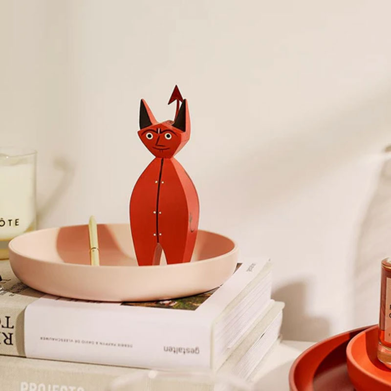 Angers Nantes Paris Bordeaux Rennes Mans Orleans Tours Icônes Objet Wooden Dolls Little devil Vitra Alexander Girard 10