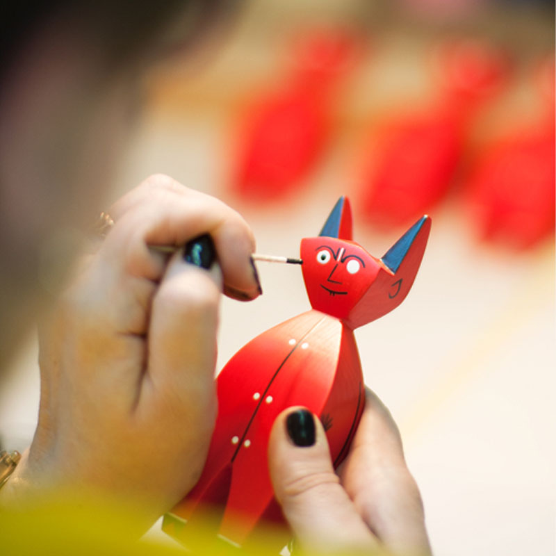 Angers Nantes Paris Bordeaux Rennes Mans Orleans Tours Icônes Objet Wooden Dolls Little devil Vitra Alexander Girard 14